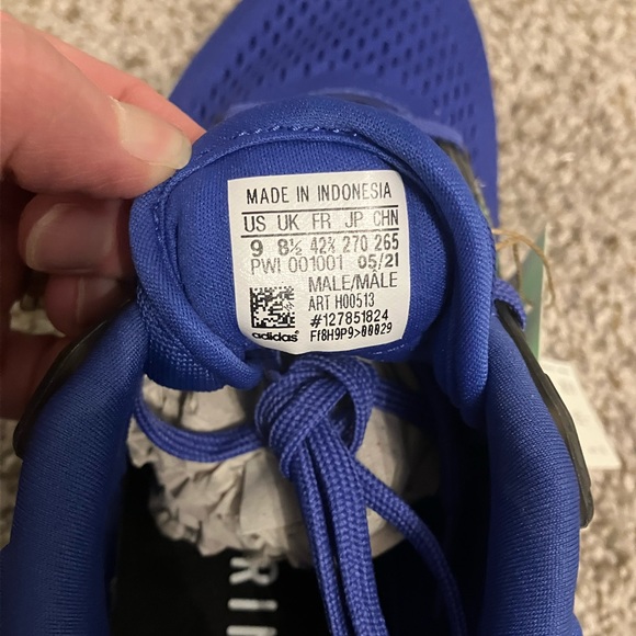 New with tags Men’s Adidas Running Shoes - Picture 9 of 11